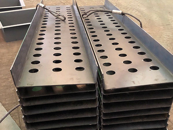 Gas Distribution Screens